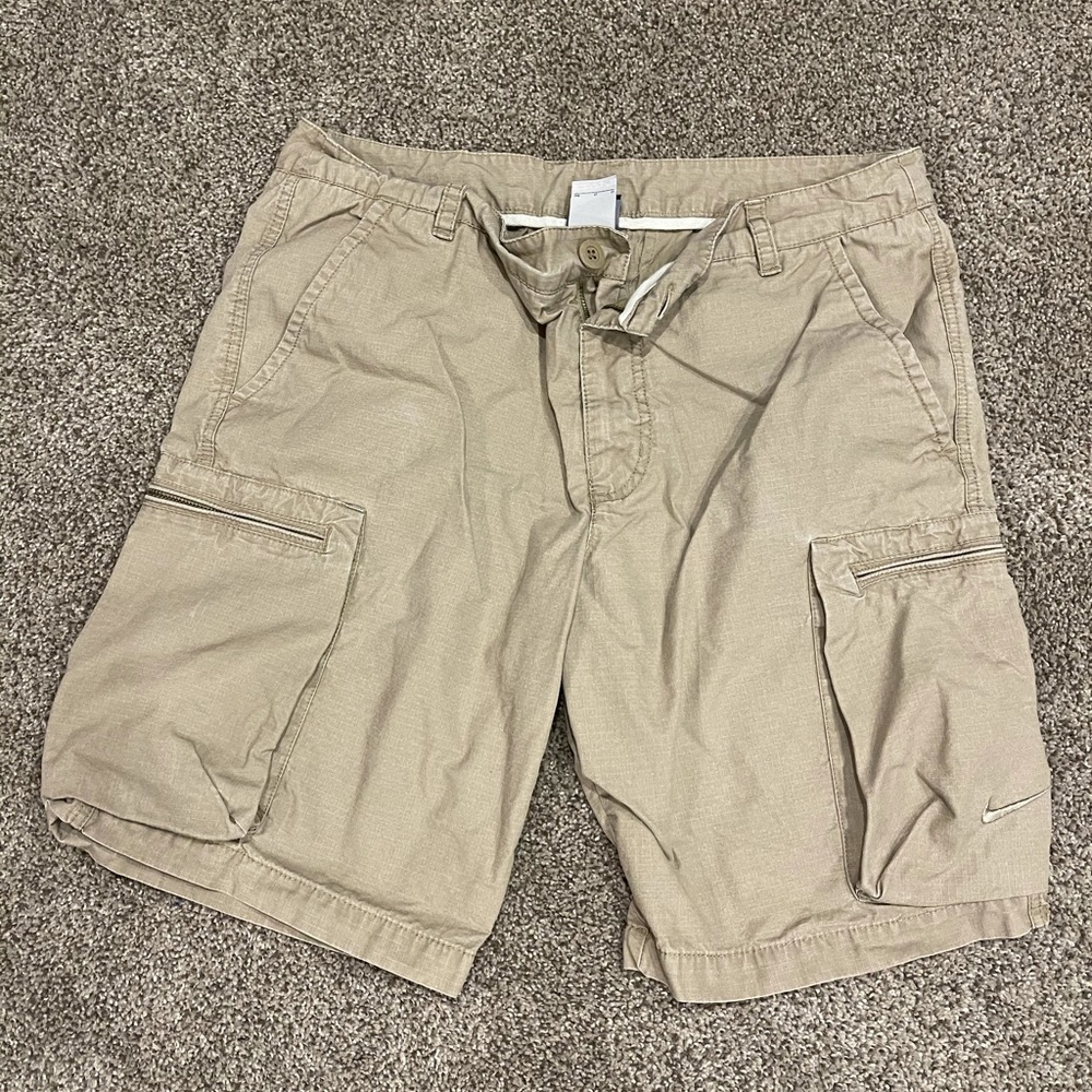 Nike cargo shorts